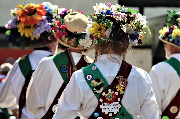 Slovenske kroje a zvyky